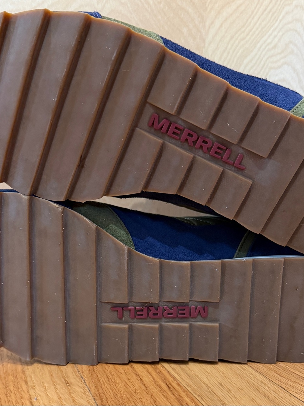 Merrell Men's Olive, Burgundy & Navy Low-Top Sneakers - Picture 5 of 6